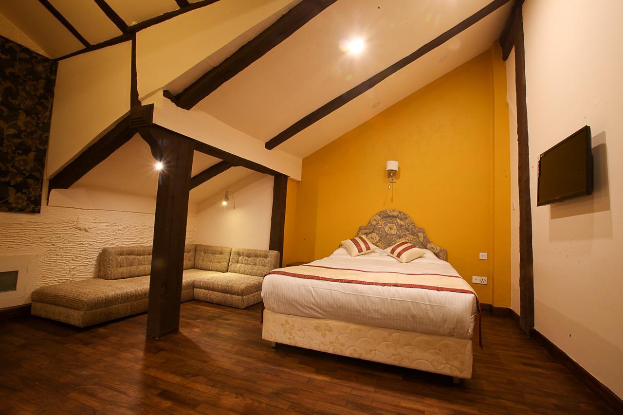 Hotel Heranya Катманду Экстерьер фото