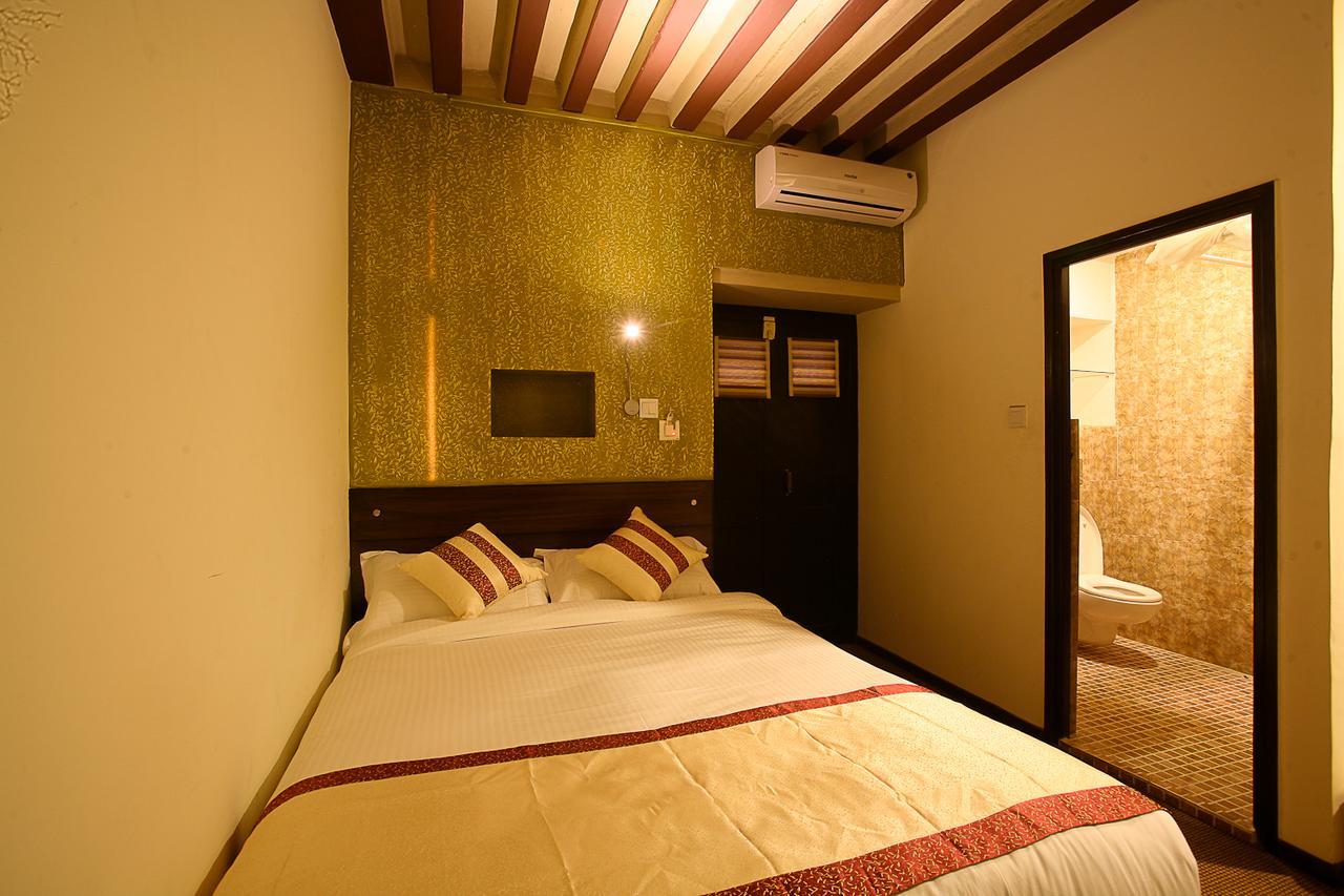 Hotel Heranya Катманду Экстерьер фото