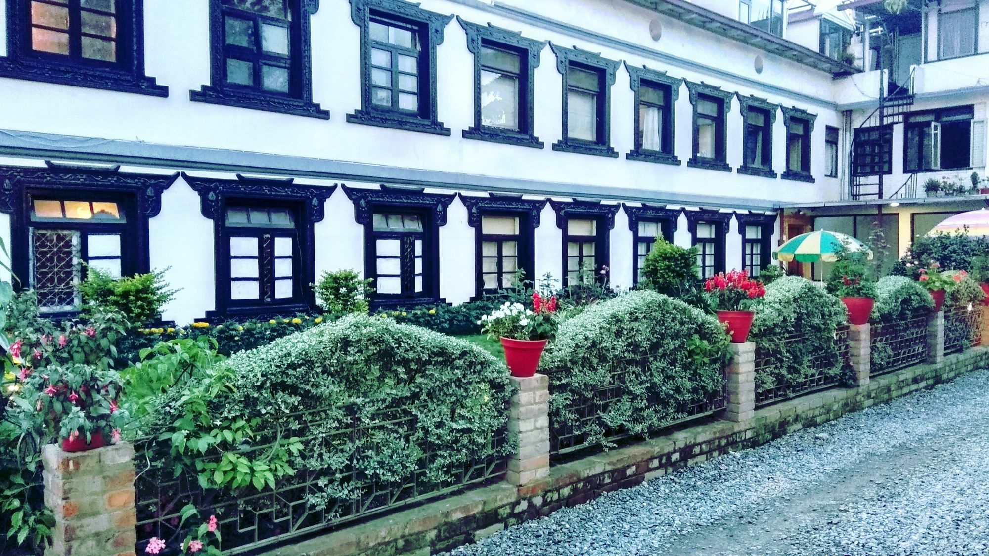 Hotel Heranya Катманду Экстерьер фото